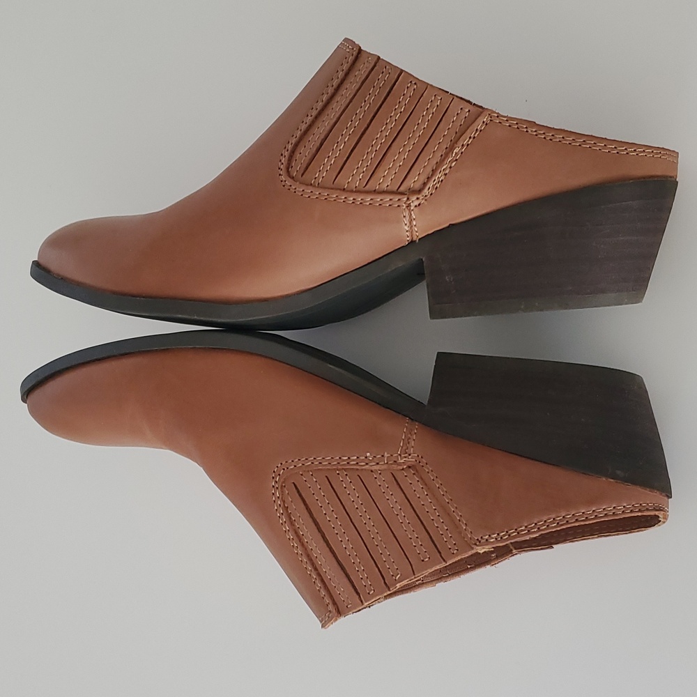 House of Harlow 1960 "Rowen" Western Slip-On Mule in Wheat-Colored Brown… - Picture 4 of 9